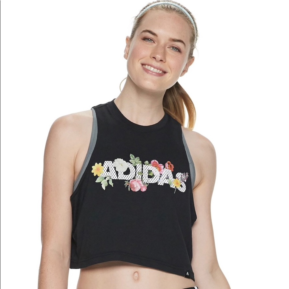 ❣️❣️Adidas Crop Top Size M ❣️❣️